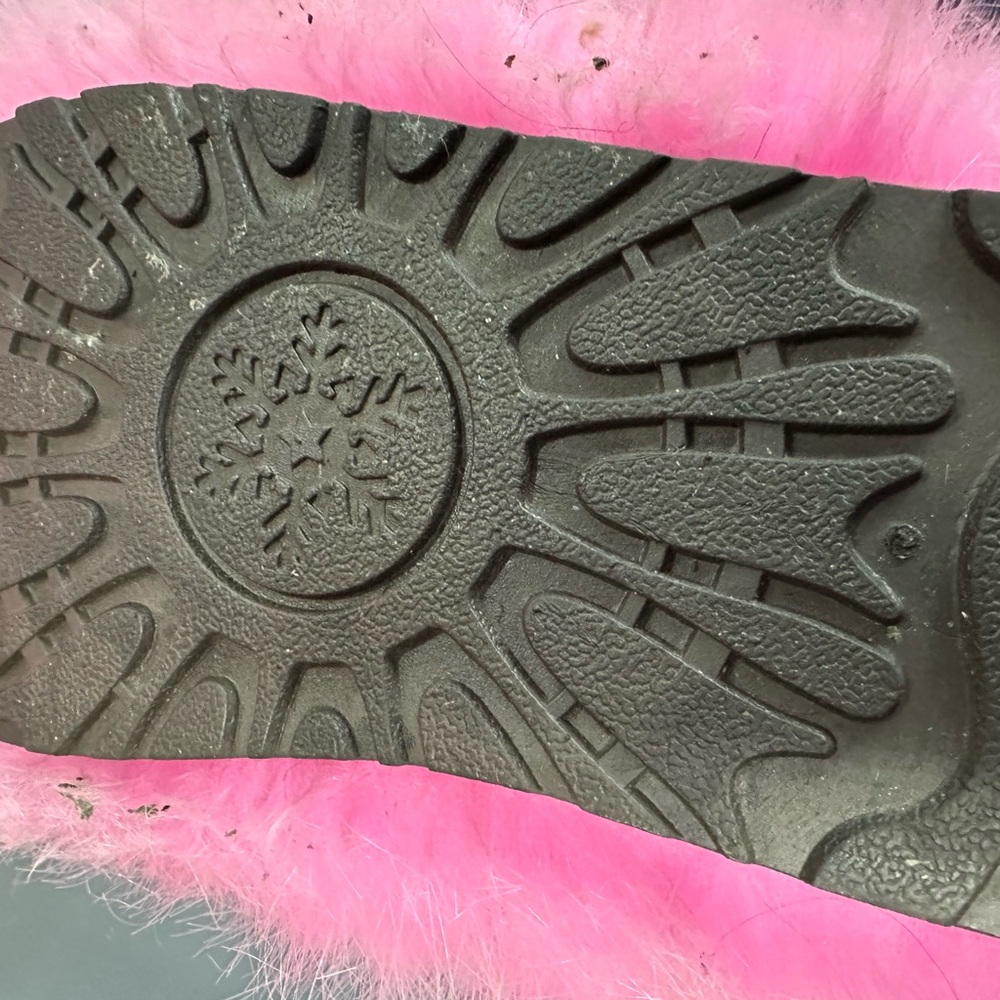 Pink Furry Boots - Picture 7 of 9